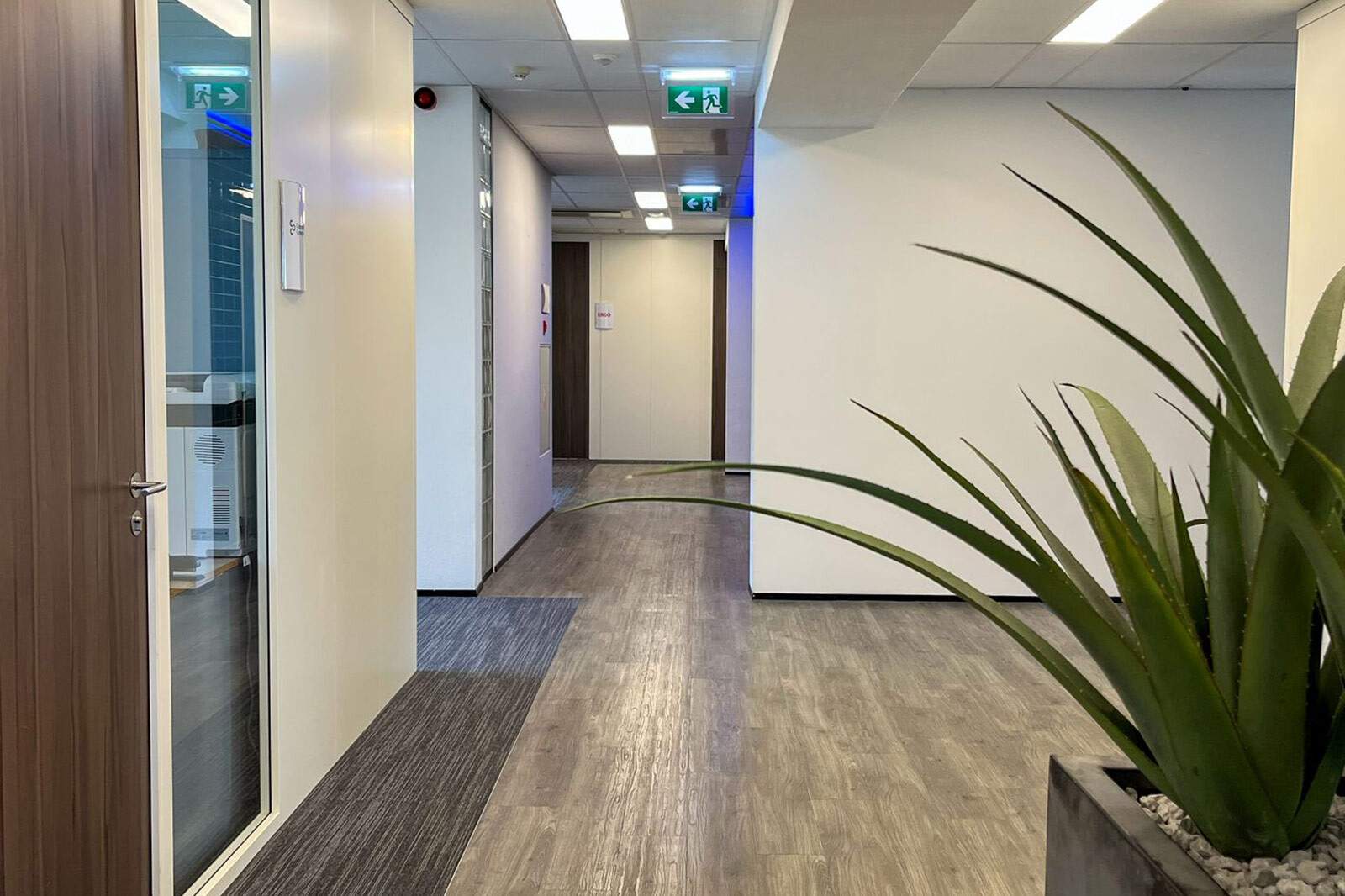 Gang naar kantoorruimte van Juridisch Platform (Noord-Holland)